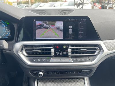 BMW 330e M Sport (Automata) Frissen szervizelt. LED Panorámatető ACC Holttér HUD Keyless Sávtartó