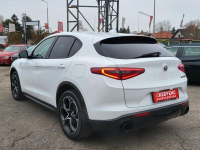 ALFA ROMEO STELVIO 2.2 D(Automata) Sprint LED Távtartó Sávtartó Navigáció Keyless Kamera Félbőr