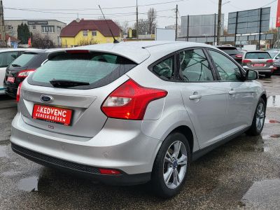 FORD FOCUS 1.6 Ti-VCT Technology M.o.-i. 1.tul. Ülésfűtés Tolatóradar Szervizelt!