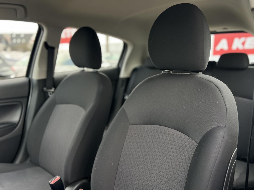 MITSUBISHI SPACE STAR 1.0 MIVEC Inform AS&G 66e km. klíma. téli-nyári kerék garnitúra!