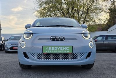 FIAT 500 500e La Prima 42kWh (Automata) Magyar.o-i.Klíma Tempomat Bluetooth Carplay 37e km!