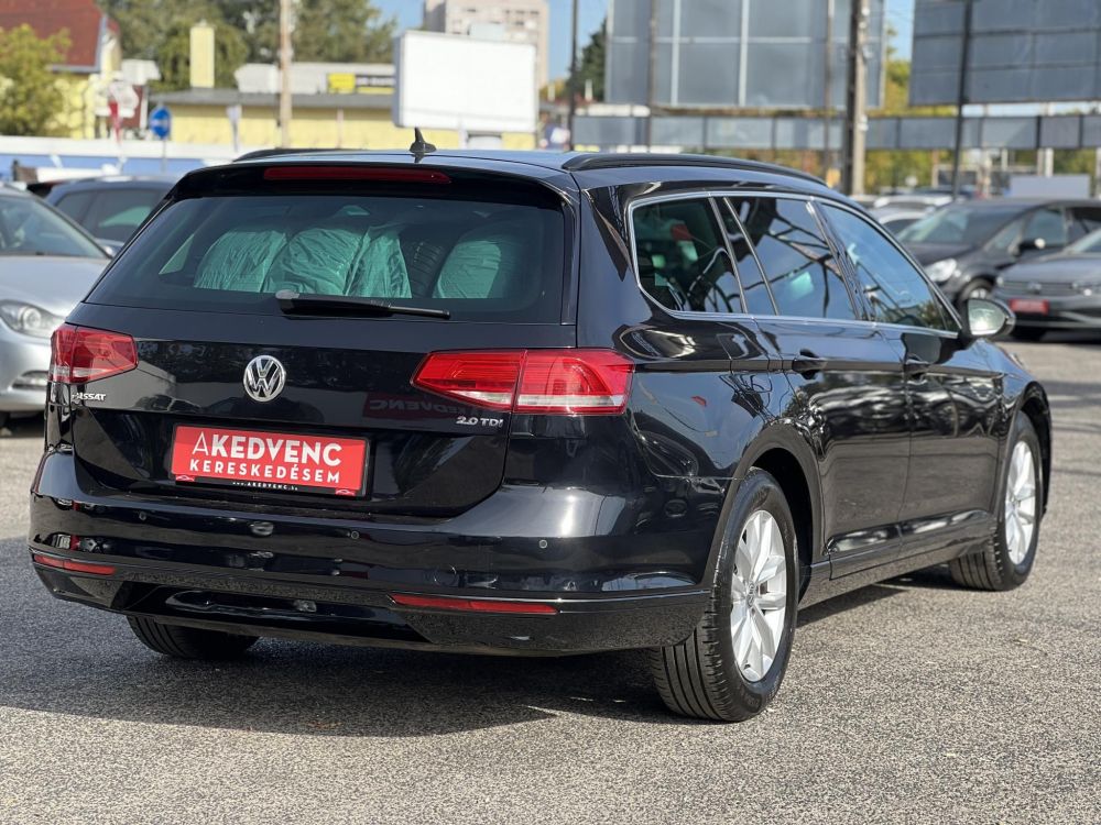 VOLKSWAGEN PASSAT VIII Variant 2.0 TDI BMT Comfortline DSG M.o.-i. LED. CARPLAY. rendszeresen karbantartott!