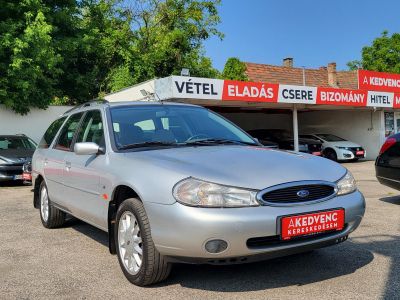 FORD MONDEO 2.5 V6 Ghia 72e km! M.o.-i. 1.tul. digit klíma el.ablak el. tükör ülésfűtés radar