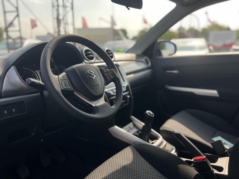 SUZUKI VITARA 1.6 GL+ FOGLALÓZVA! 75e km. Magyarországi. Friss műszaki vizsga. Végig márkaszervizelt!