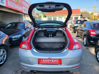 VOLVO C30 2.0 D Momentum Xenon Digitklíma Tempomat Friss Szerviz!