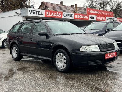 SKODA OCTAVIA Combi 1.6 Classic Klíma Vonóhororg City szervó!