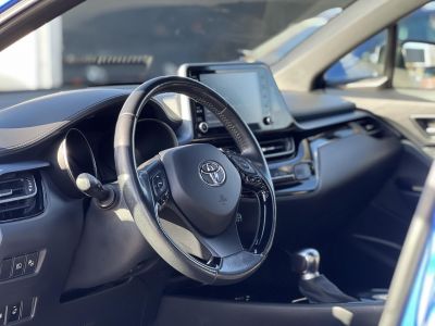 TOYOTA C-HR 2.0 Hybrid Selection e-CVT M.o.-i. LED fényszórók. kamera. keyless. sávtartó. ülés-kormányfűtés