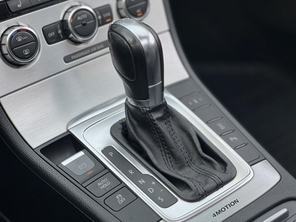 VOLKSWAGEN PASSAT Variant 3.6 V6 Highline 4Motion DSG Xenon Panorámatető Tempomat Ülésfűtés Vonóhorog