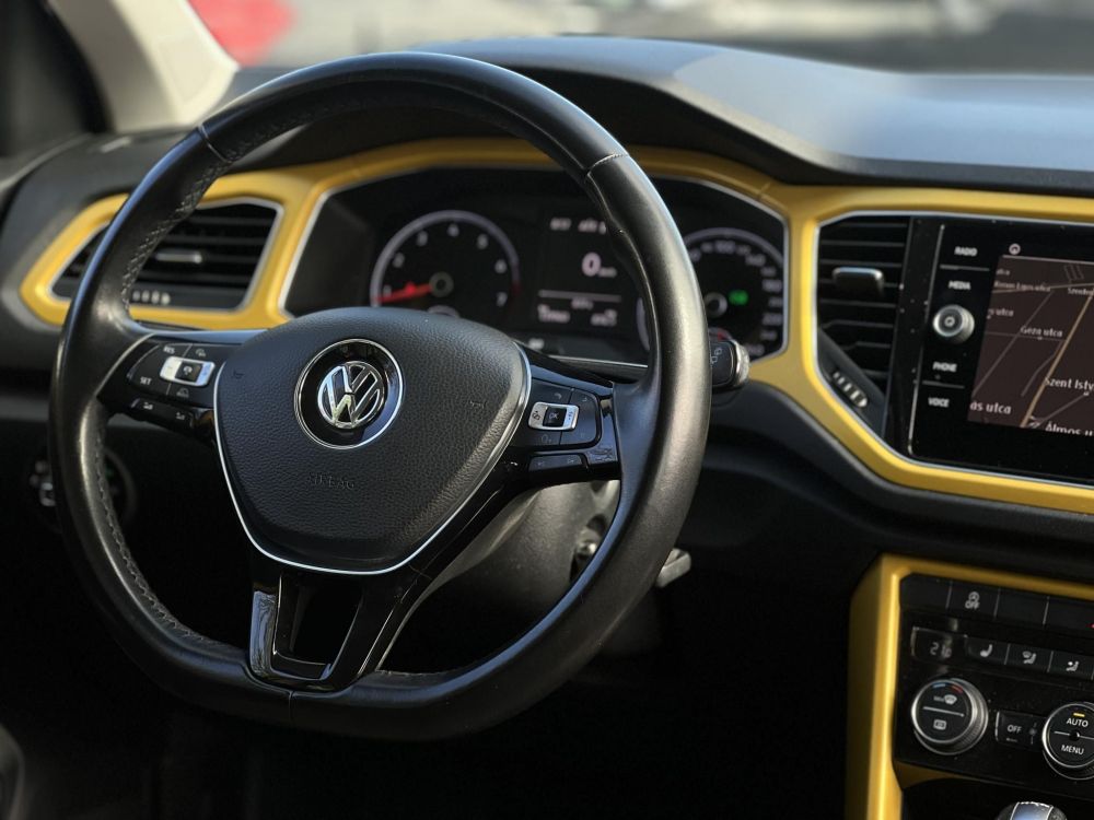 VOLKSWAGEN T-ROC 1.5 TSI ACT Style DSG 140e km. M.-o.i. távolságtartó. sávtartó. navigáció. ülésfűtés. CARPLAY!