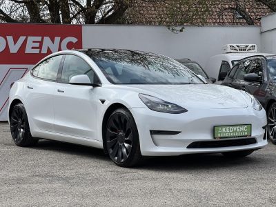 TESLA MODEL 3 Performance AWD (Automata) 103e km. FEHÉR BELSŐ. mátrix LED. hőszivattyú. garanciális!