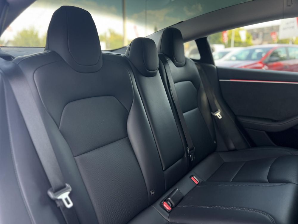 TESLA MODEL 3 Long Range AWD (Automata) HIGHLAND 67e km. AMD Ryzen. mátrix LED. ülésszellőztetés. 2032-ig garanciális!