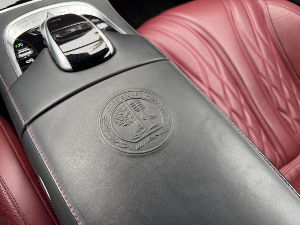 MERCEDES-AMG S 63 4Matic+ 9G-TRONIC 46e km. MAGIC SKY CONTROL. Újszerű állapot. Designo belső!