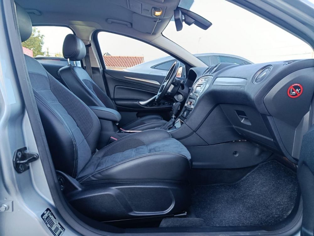 FORD MONDEO 2.0 TDCi Ghia Powershift Klíma Tempomat Bluetooth Garanciális váltó!