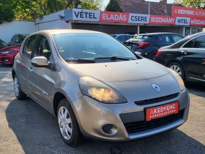 RENAULT CLIO 1.2 16V Authentique M.o.-i. 110e km! Klíma El.ablak Téli/Nyári gumi