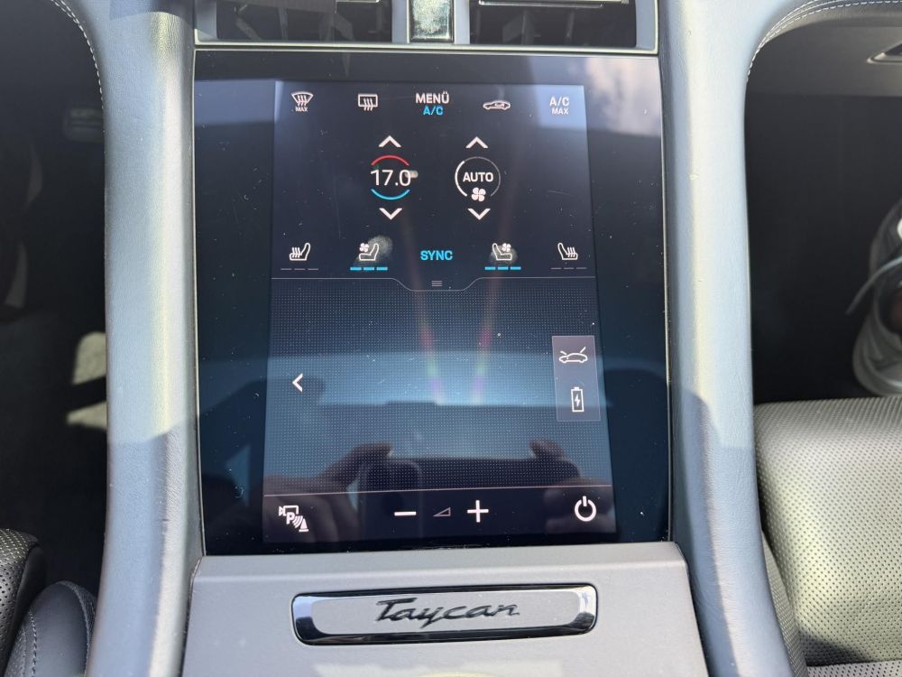 PORSCHE TAYCAN 4S Battery plus. 73e km. ülésszellőztetés. masszázs. légrugó. passenger DISPLAY!