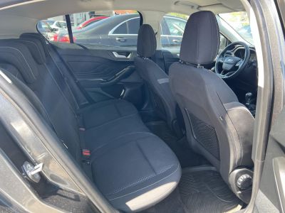 FORD FOCUS 1.0 EcoBoost Active M.o.-i. 1.tul. Márkaszervizelt!