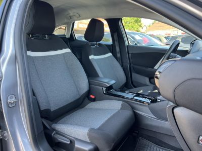CITROEN C4 1.2 PureTech Feel EAT8 67e km. Magyarországi. Megkímélt állapot!