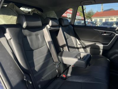 TOYOTA RAV 4 Rav4 2.5 Hybrid Executive AWD e-CVT 71e km. M.o-i. panorámatető. üléshűtés. memória. 360 fokos kamera. CARPLAY!