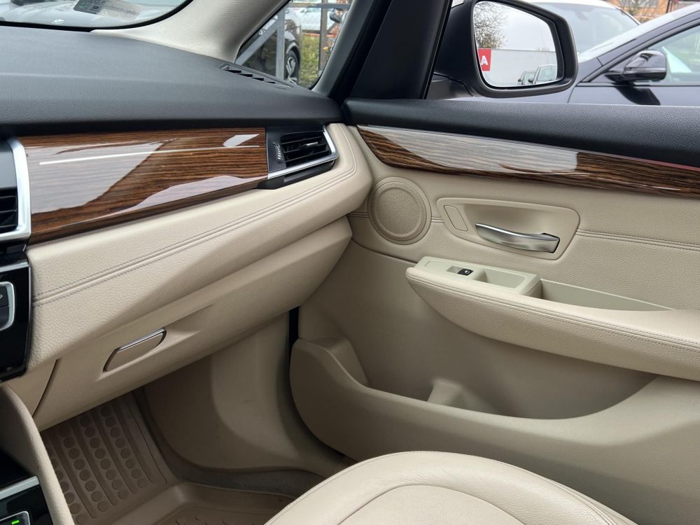 BMW 220d xDrive Luxury (Automata) Panoráma tető Memóriás bőr Gyári fényezés!