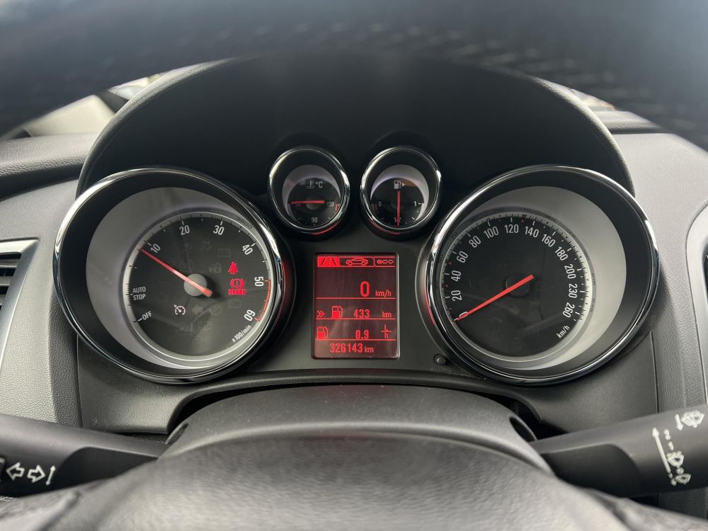 OPEL ASTRA J GTC 2.0 CDTI Start-Stop Sport Teljes nagyszerviz után!