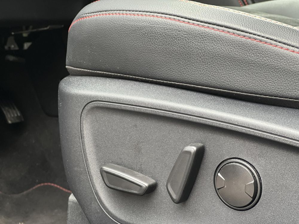 FORD KUGA 2.5 PHEV ST-Line X CVT Bang&Olufsen. Carplay. fűthető kormány- és ülésfűtés