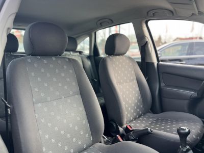 FORD FOCUS 1.4 Ambiente M.o.-i. 1.tul. Friss műszaki vizsga. Kifogástalan állapot!