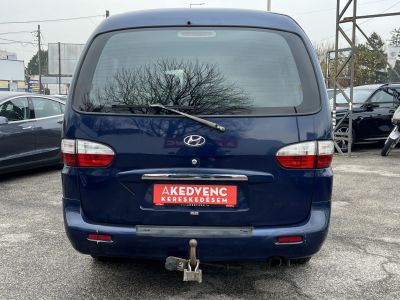 HYUNDAI H-1 2.5 CRDI (9 személyes )