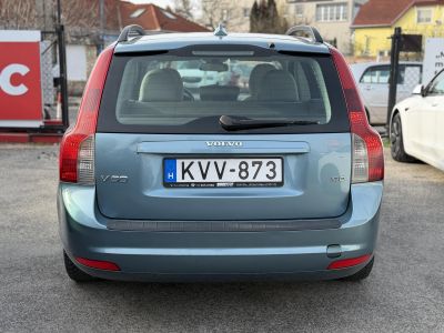 VOLVO V50 1.6 D Momentum Magyarországi. friss műszaki vizsga. vezérlés cserélve!