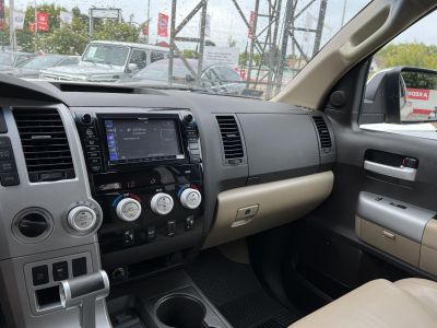 TOYOTA TUNDRA 5.7 V8 4x4 LIMITED