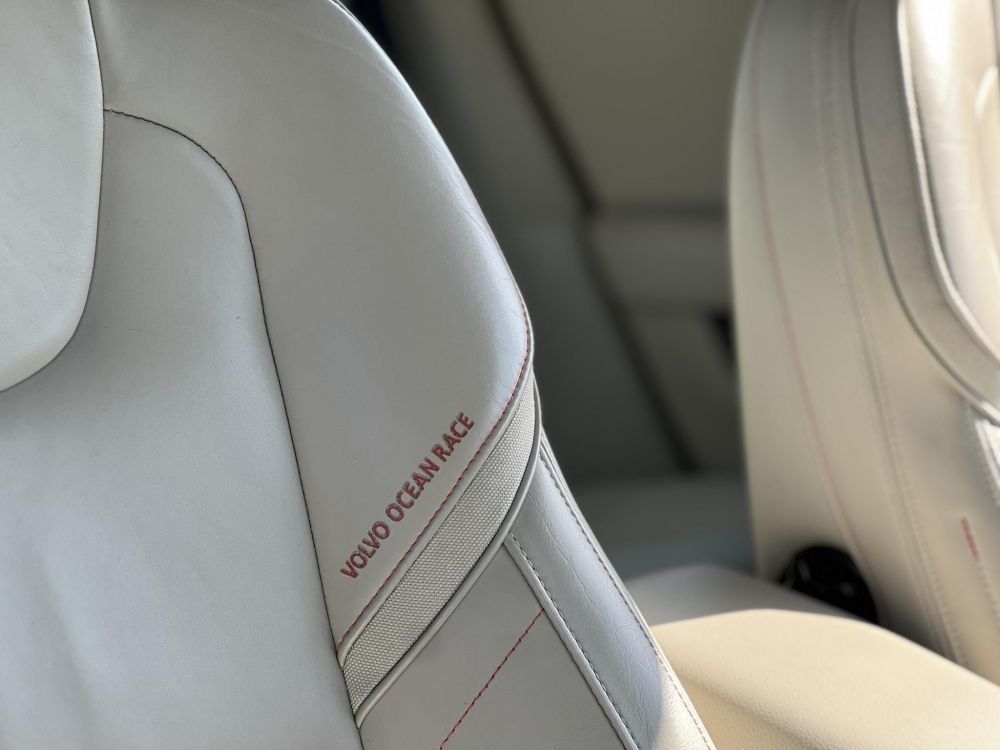 VOLVO V40 1.6 T3 Ocean Race 107e km. Magyarországi. Teljes szerviztörténet!