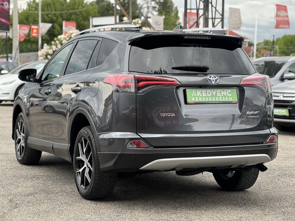 TOYOTA RAV 4 Rav4 2.5 Hybrid Executive 2WD e-CVT 114e km. Tempomat Ülésfűtés Navi Sávtartó Kamera Keyless