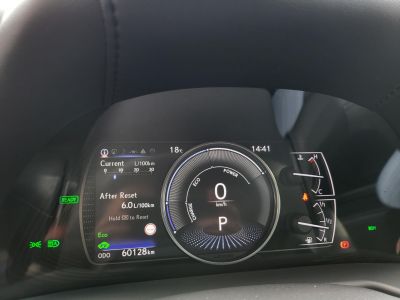 LEXUS ES 300h Prestiege Top CVT 60e km. LED Napfénytető Bőr Navi Tempomat Kamera Ülésfűtés