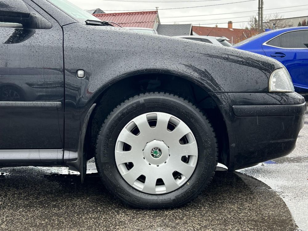 SKODA OCTAVIA Combi 1.6 Classic Klíma Vonóhororg City szervó!