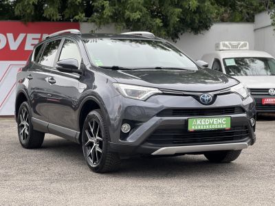 TOYOTA RAV 4 Rav4 2.5 Hybrid Executive 2WD e-CVT 114e km. Tempomat Ülésfűtés Navi Sávtartó Kamera Keyless