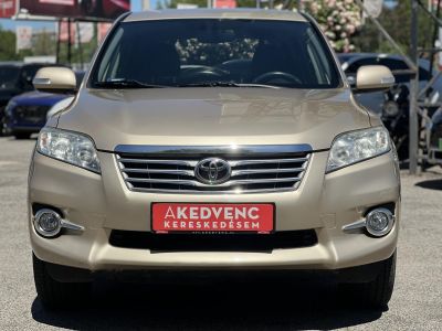 TOYOTA RAV 4 Rav4 2.0 4x4 Executive CVT Alcantara belső. kormányváltó. parkolóradar