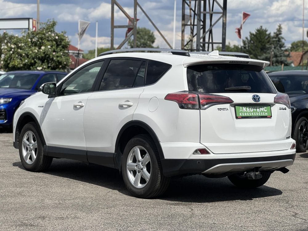 TOYOTA RAV 4 Rav4 2.5 Hybrid Executive e-CVT 4WD összkerékhajtás. végig márkaszervizelt!