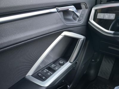 AUDI Q3 40 TFSI S line quattro S-tronic 70e km! Magyarországi LED Carplay Navigáció Keyless Márkaszervizelt!