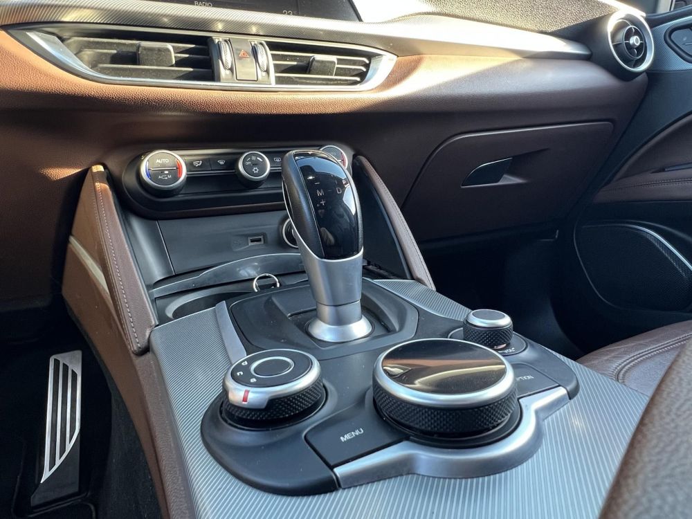 ALFA ROMEO STELVIO 2.0 T Super Q4 (Automata) 200le. LED Tempomat Navi Lejtmenet Bluetooth Kormányváltó