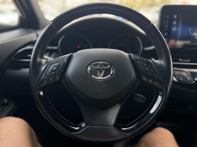 TOYOTA C-HR 1.8 Hybrid Dynamic e-CVT 104e km. LED. sávtartó. tempomat. kamera. márkaszervizelt előélet!