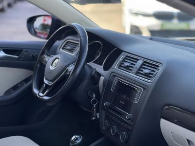 VOLKSWAGEN JETTA VI 1.4 TSI BMT Comfortline