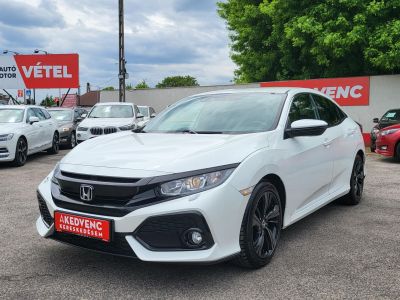 HONDA CIVIC 1.0 T Elegance Navi M.o.i. 1.tul. Márkaszervizelt! 150e km-ig garanciális!