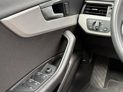 AUDI A4 Avant 40 TFSI S line S-tronic 97e km. Magyarországi Panorámatető Bluetooth Megkímélt!
