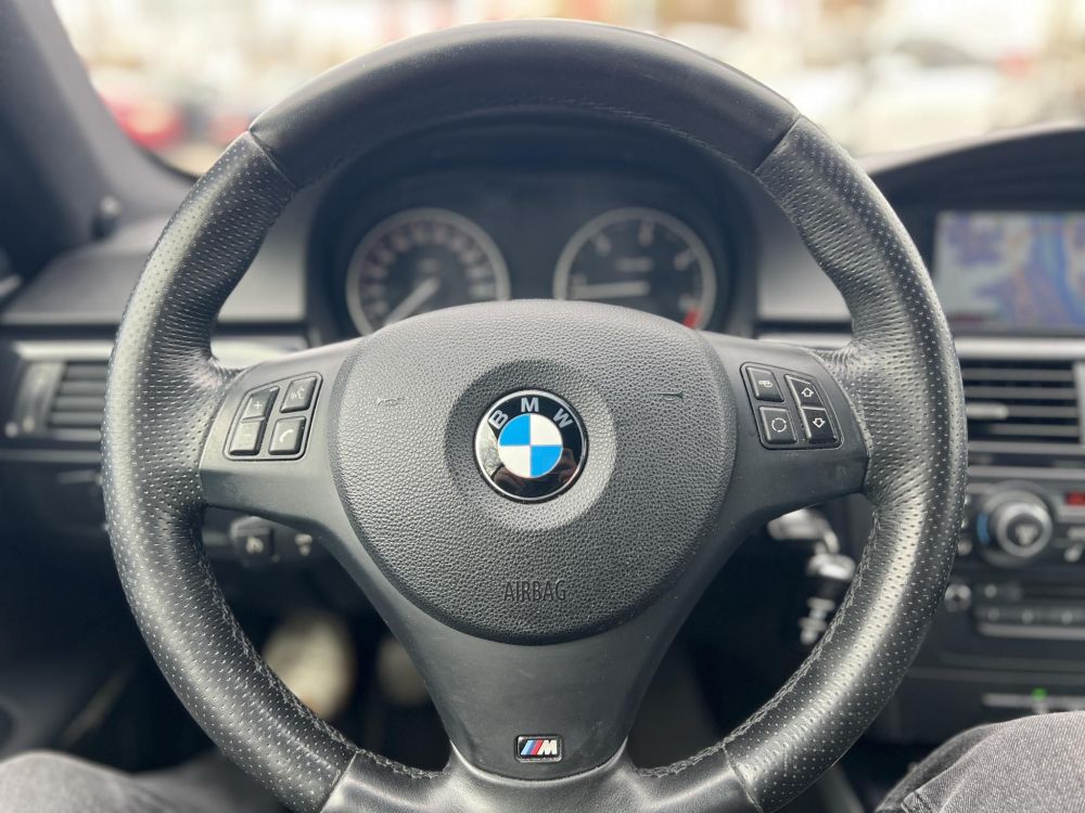 BMW 320d Napfénytető Xenon Ülésfűtés Combtámasz Navi PDC