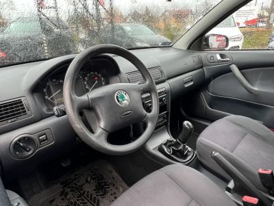 SKODA OCTAVIA Combi 1.6 Classic Klíma Vonóhororg City szervó!