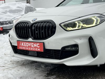 BMW 118i M Sport 70e km. Márkaszervizelt Harman/Kardon Téli/Nyári garnitúra!