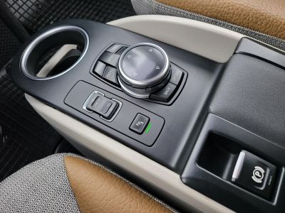 BMW I3 REX (Automata) Új 4 évszakos gumik! Loft belső. Nagy navigáció. 2 töltő kábel. Megkímélt!