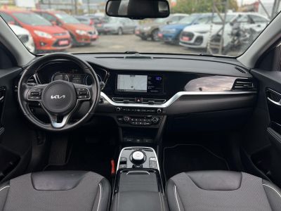KIA NIRO e-Niro 64kWh Silver 455 km wltp hatótáv. carplay. tempomat. vezetéstámogató rendszerek!