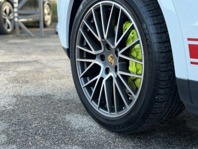 PORSCHE CAYENNE Coupé E-Hybrid Tiptronic ic 48e km. Sérülésmentes. 2027.12-ig zöld rendszám