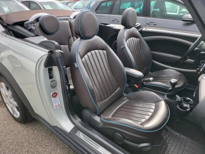 MINI MINI COOPER Cabrio 1.6 Tempomat Ülésfűtés Digitklíma Barna bőr Friss vezérlés!