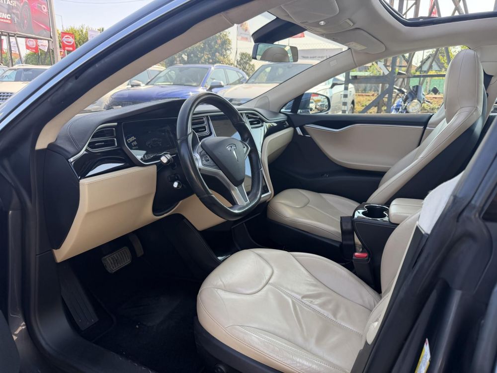 TESLA MODEL S 85 (Automata) SC01. CCS UPGRADE. FREE SUPERCHARGER. 88% AKKU!